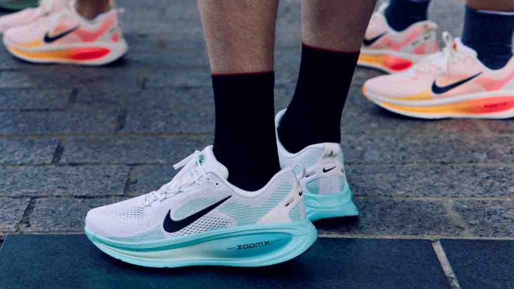 Nike-Vomero-18