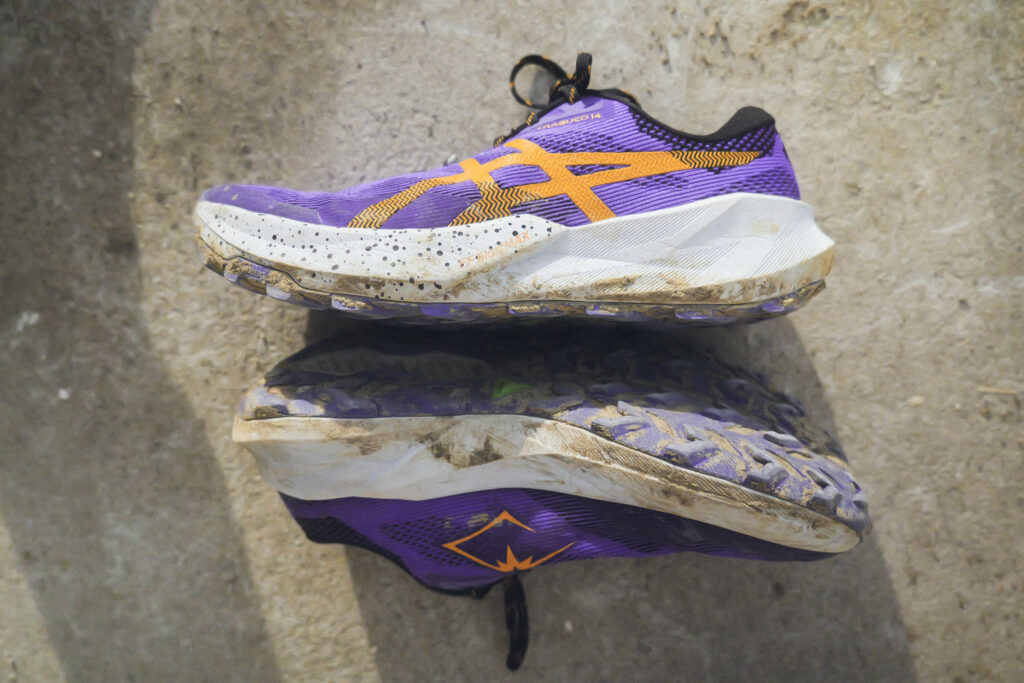 Asics-Trabuco-14