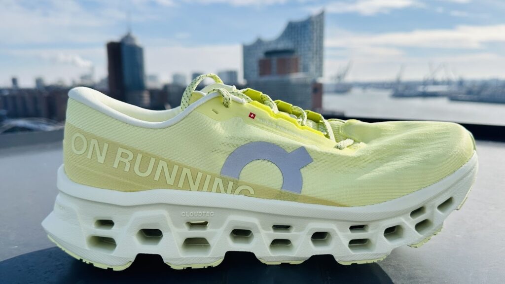 on-cloudmonster-3